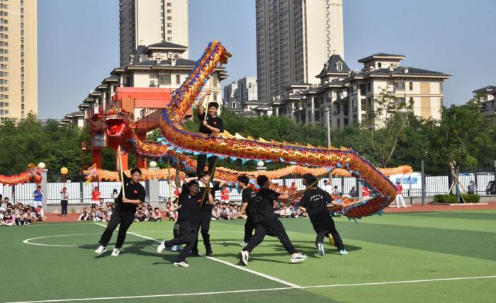 谈球吧指定入口图片