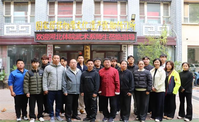 谈球吧手机版图片